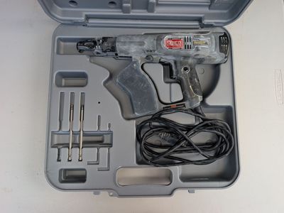 Senco Duraspin Auto-Feed Screwdriver Gun Kit - Very Gently Used