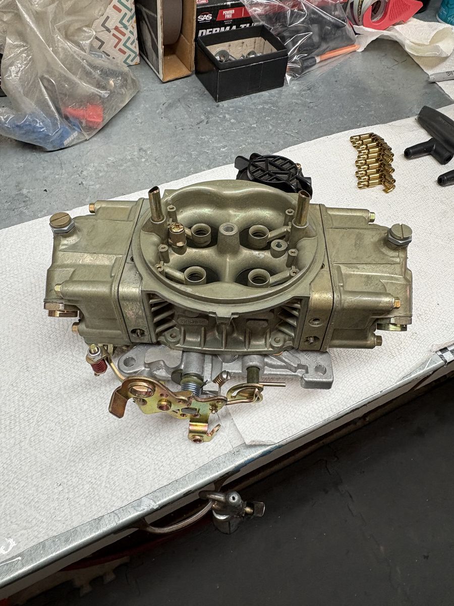 Holley 950cfm Square-Bore Dominator Carburetor