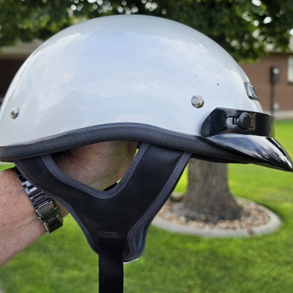 Vega Motorcycle/UTV Helmet - Medium, excellent condition