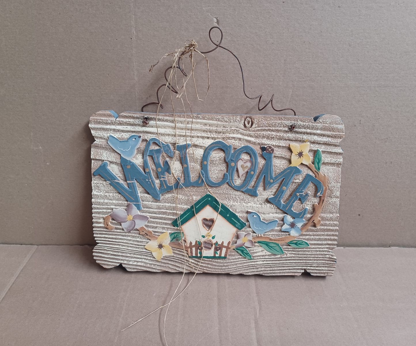 “Welcome” Birdhouse Wood Decorative Sign