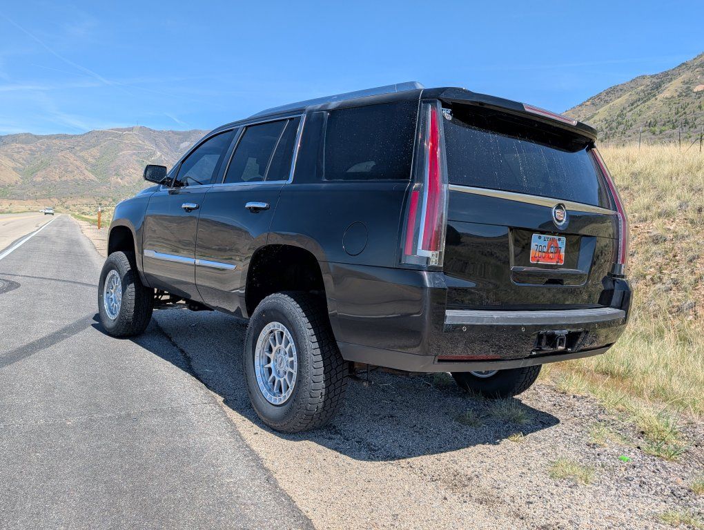 2015 Cadillac Escalade Luxury