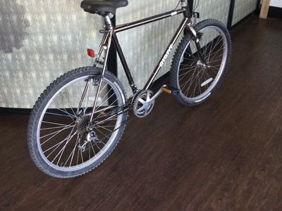 Giant Bike. #E75012638