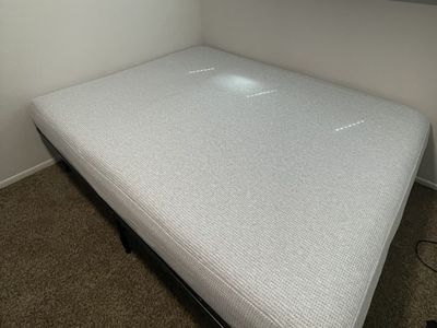 Queen Sealy Memory Foam Mattress — Great Condition | Frame Available
