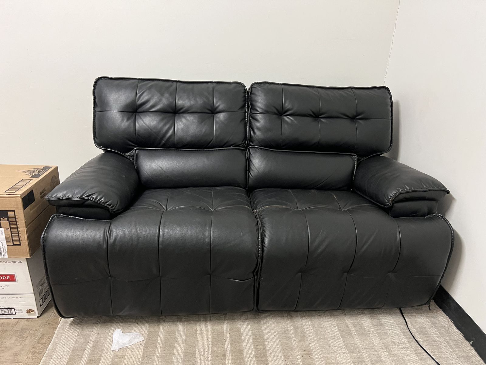 Recliner sofa