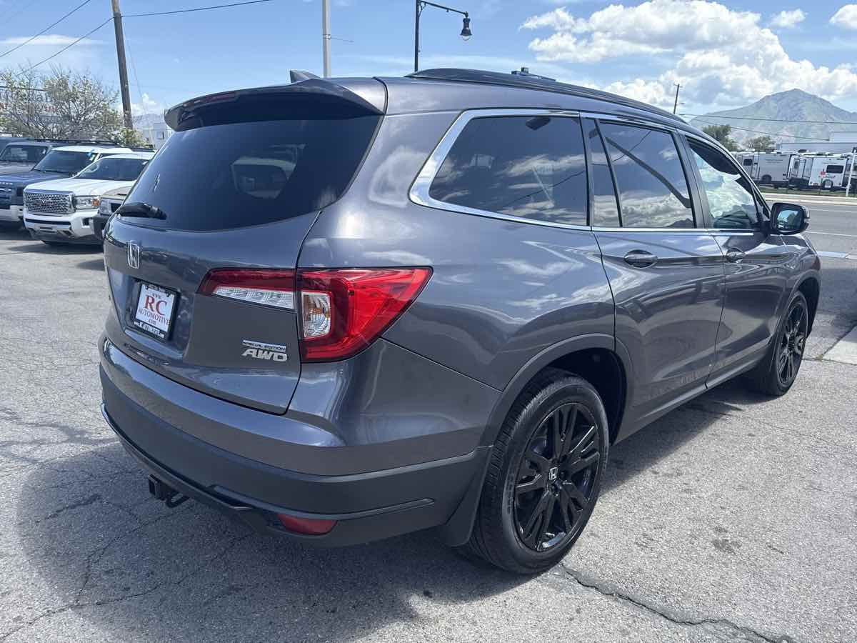Main image 6