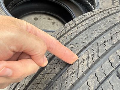 Michelin Primacy LTX 265/65R18 Tires (Set of 4)