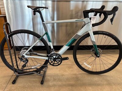 Cannondale SuperSix EVO Neo 2