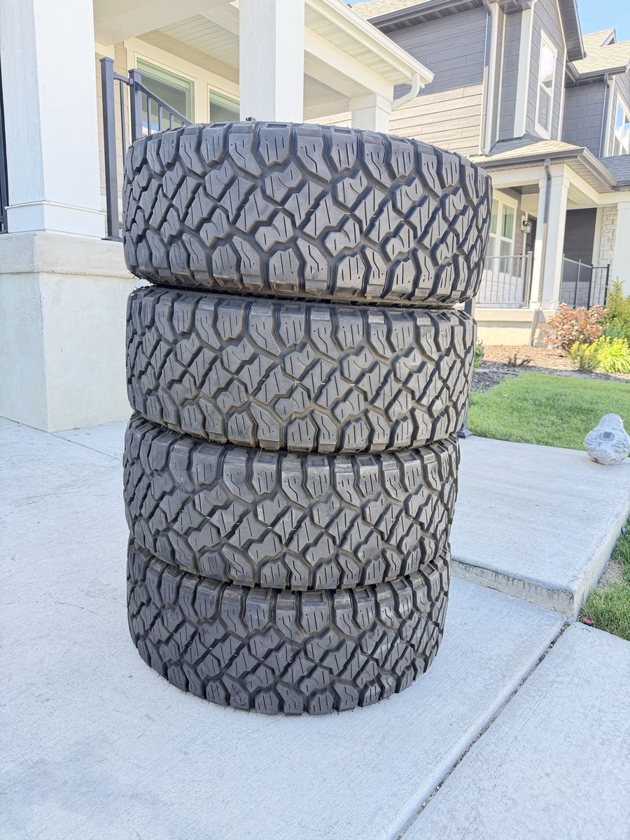35/12.50R17 Kenda Klever RT 10ply like new
