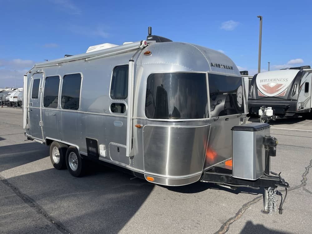 2021 Airstream Flying Cloud 23FB