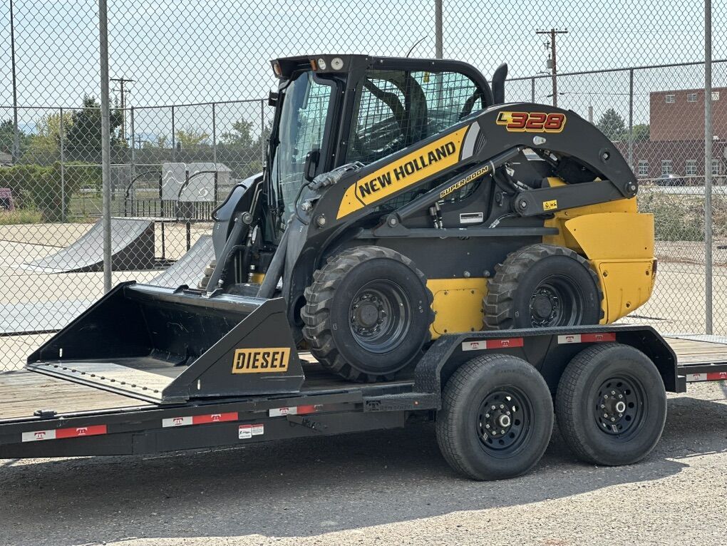 NEW HOLLAND L328 * 1590 Hrs * CLEAN (PERFECT) LIKE NEW
