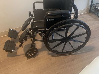ROSCOE MEDICAL WHEELCHAIR