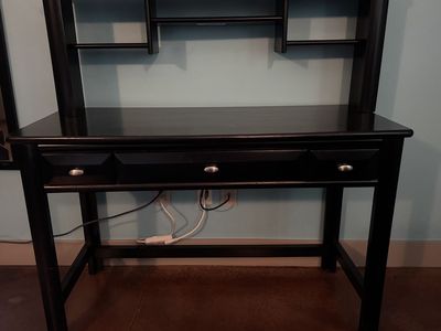 Black Wood 3-Drawer Desk with Hutch – Excellent Condition