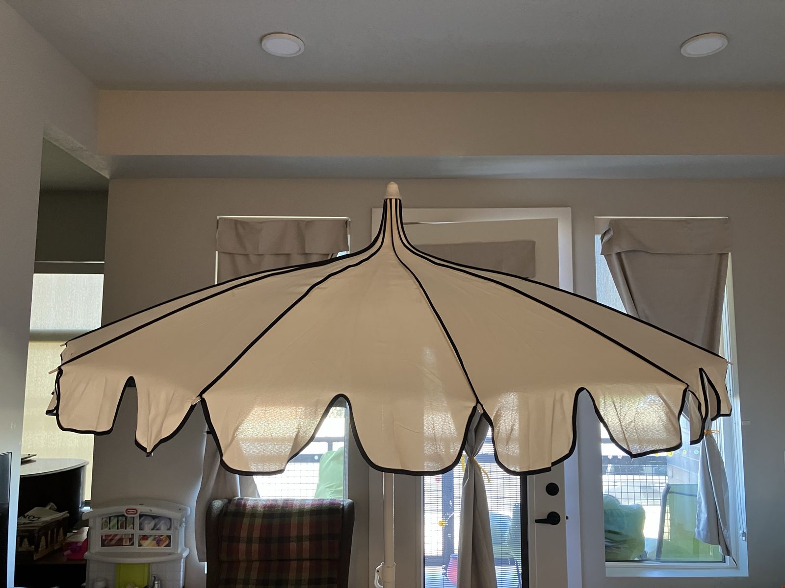 Small Patio Umbrella - Cream w/navy blue accents. Tilts and adjustable