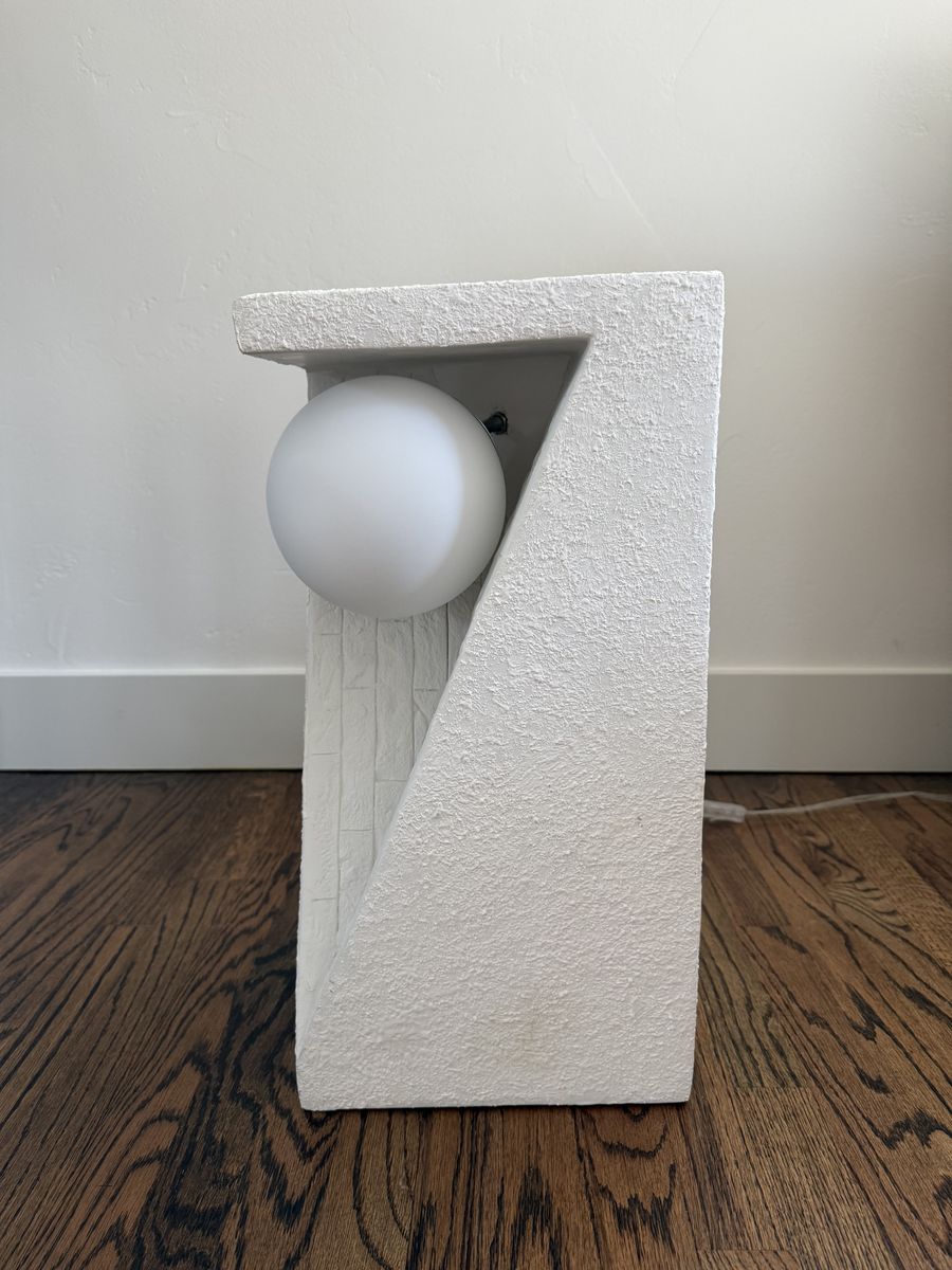Main image 4