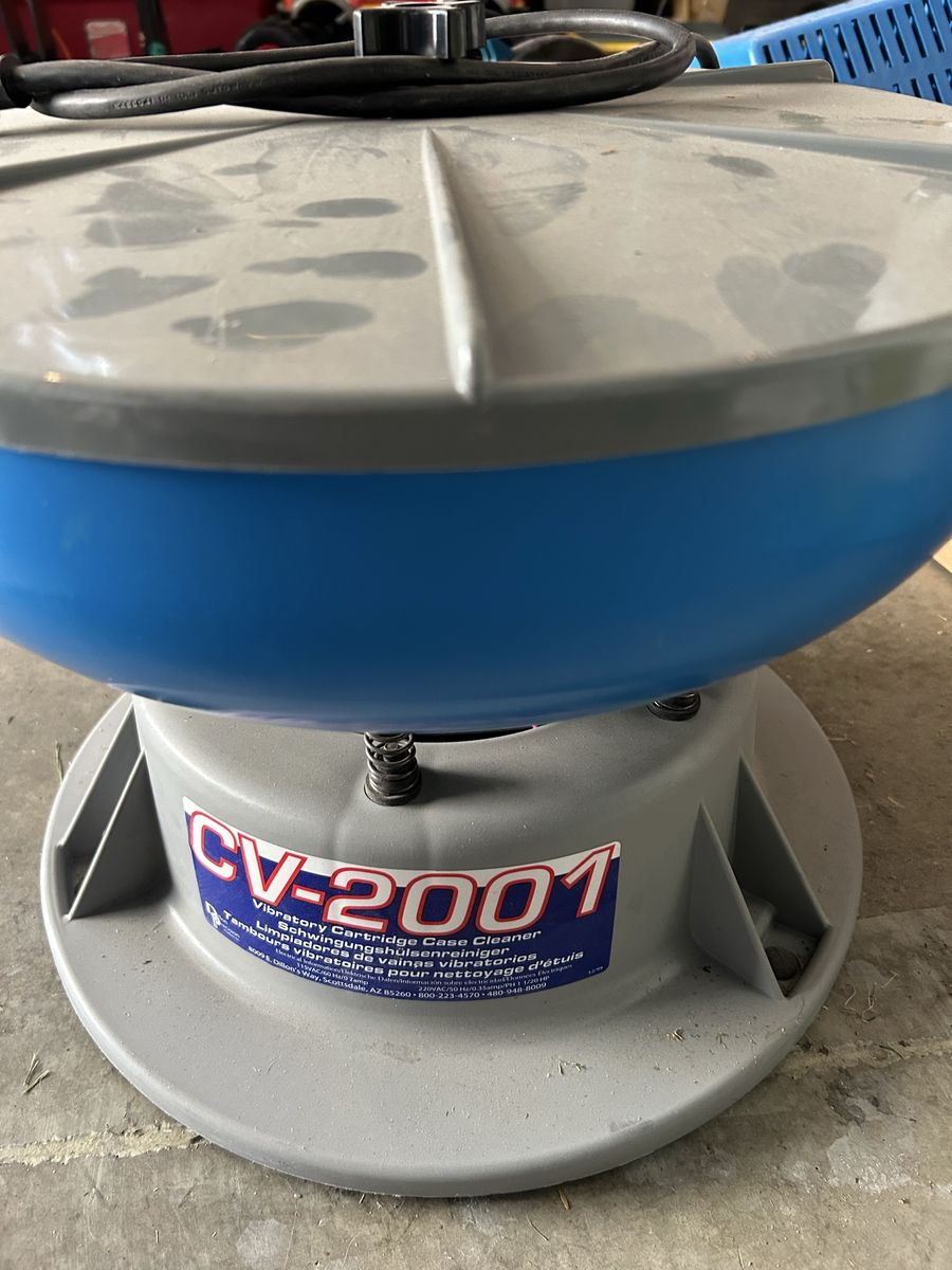 Dillon Case cleaning supplies (vibratory cleaner, media separator, media)