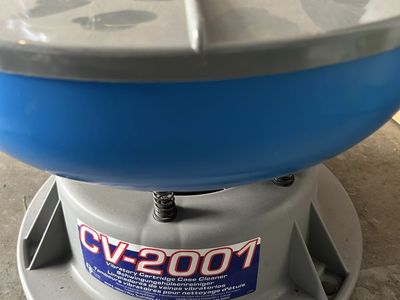 Dillon Case cleaning supplies (vibratory cleaner, media separator, media)