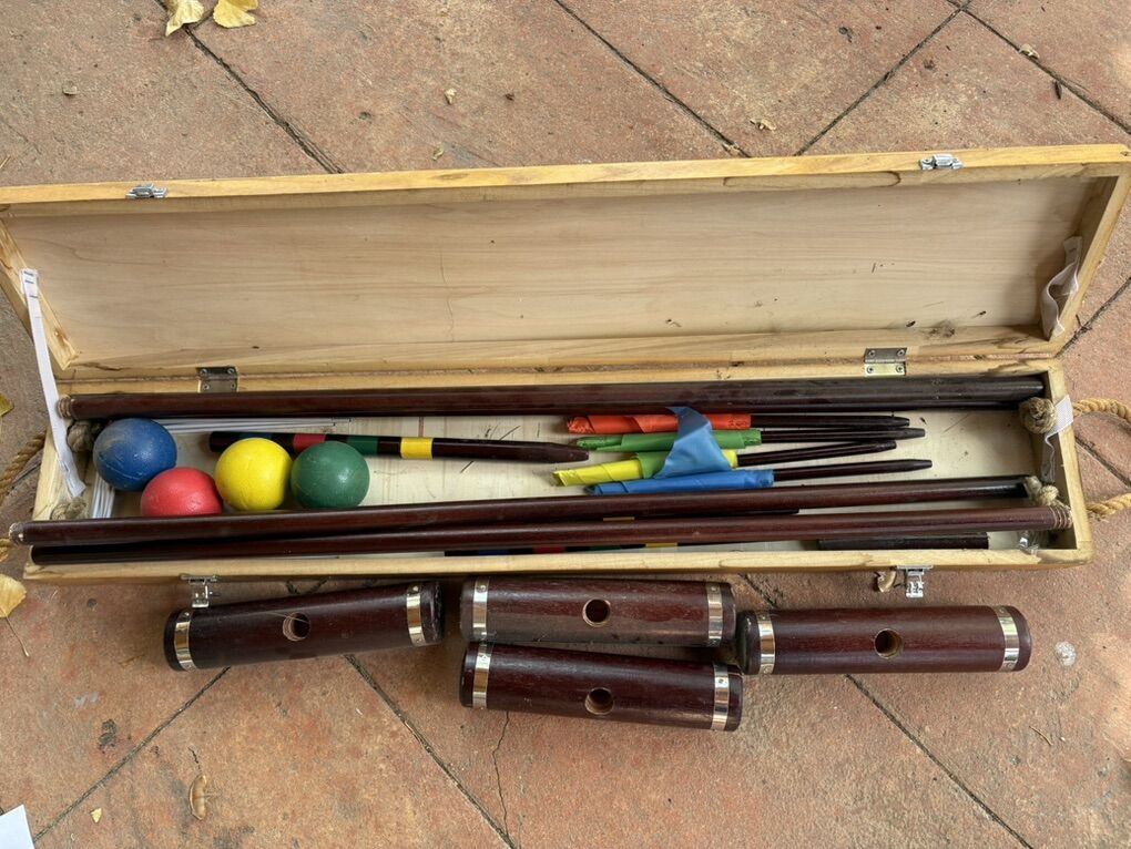 Vintage Croquet Set For 4 In Wood Box