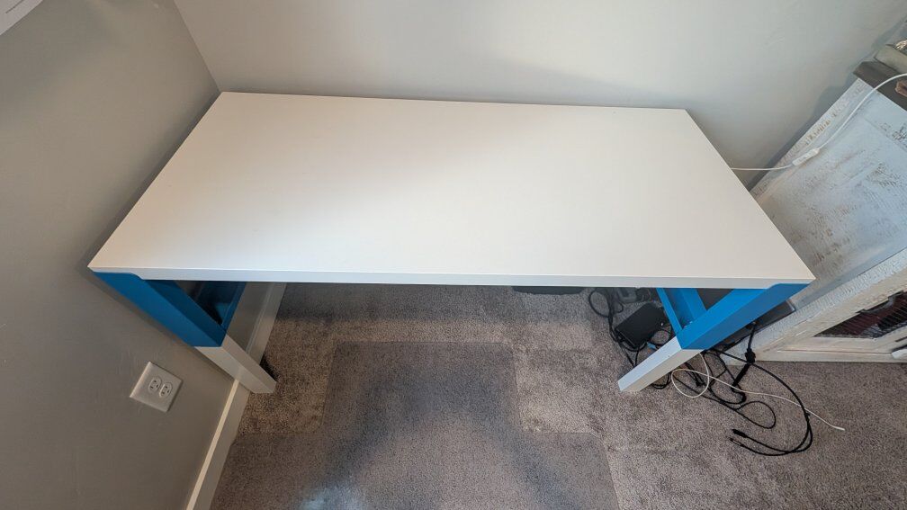 Ikea Pahl desk and hutch
