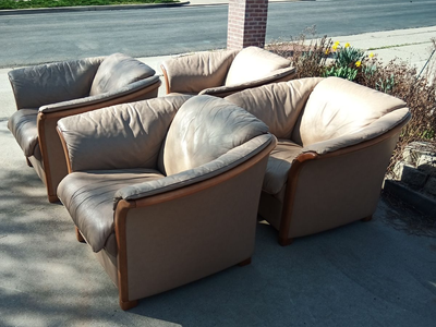 Set of 4 vintage Ekornes Stressless Manhattan arm chairs
