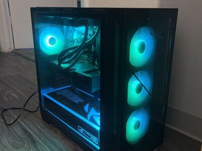 Monitor, Mouse, Keys, RTX 5070, Core 7 Ultra 265k