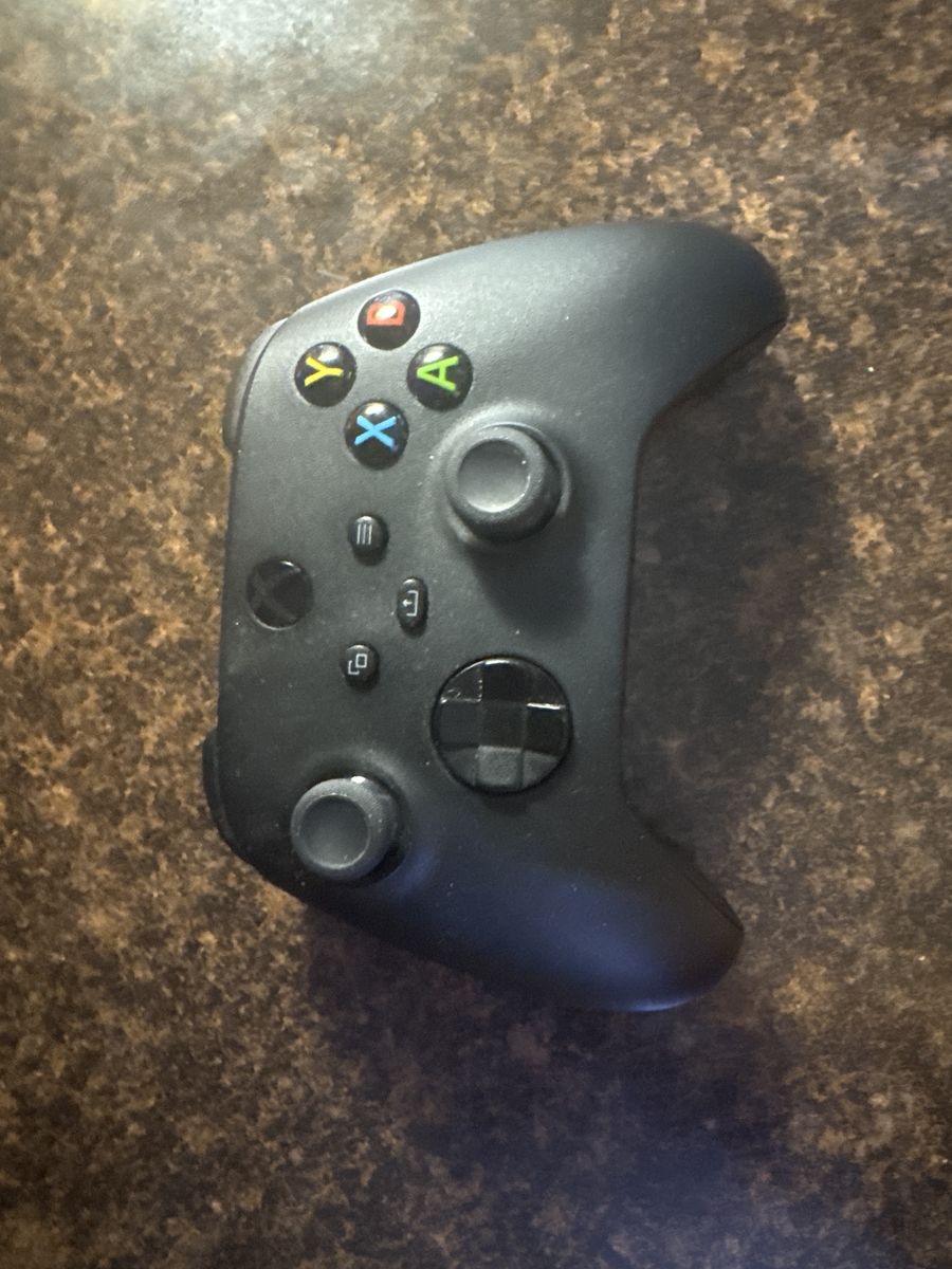 Wireless Xbox Controller w/rechargable Battery