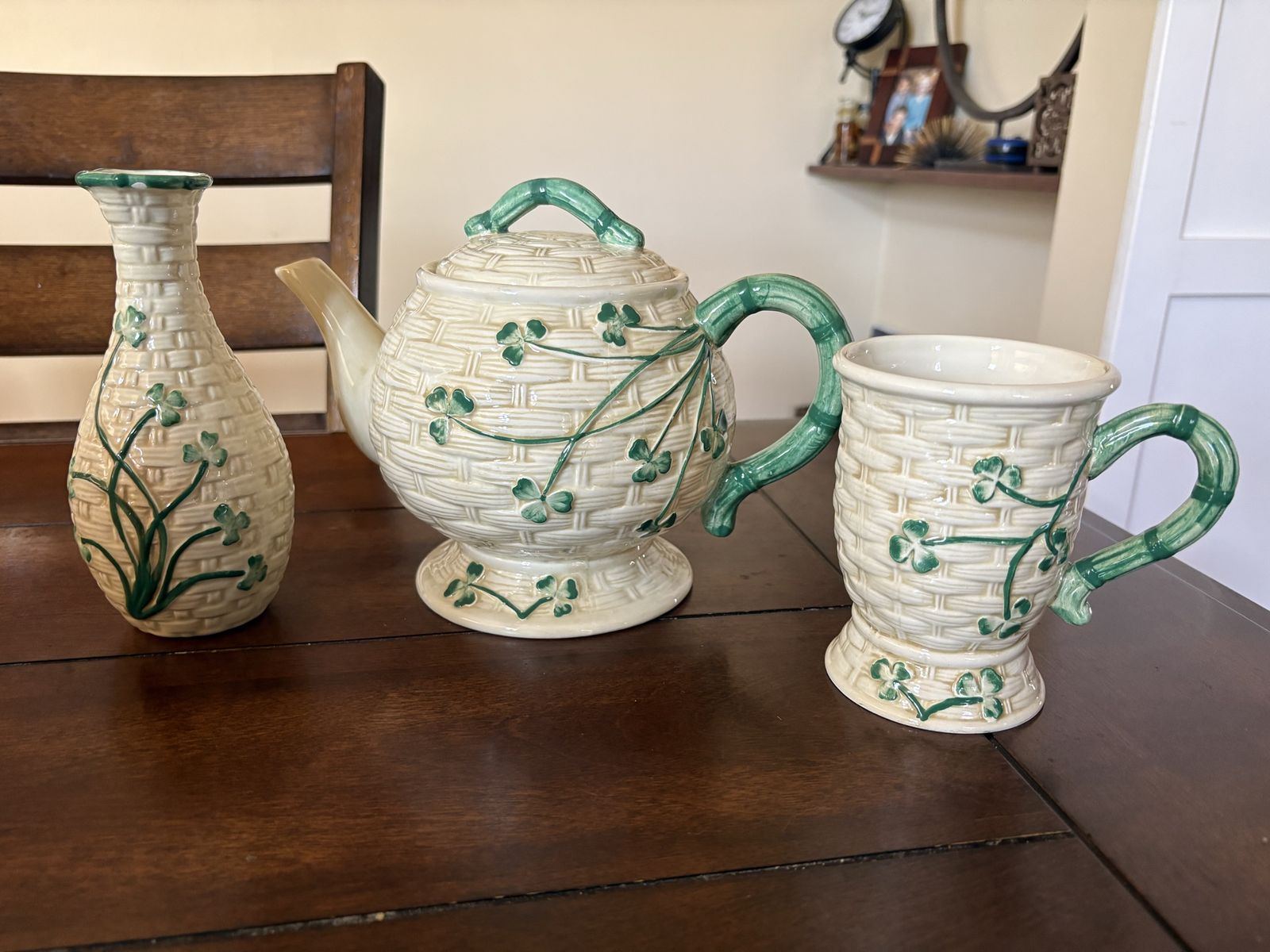Basketweave Shamrock Teapot, Mug & Vase