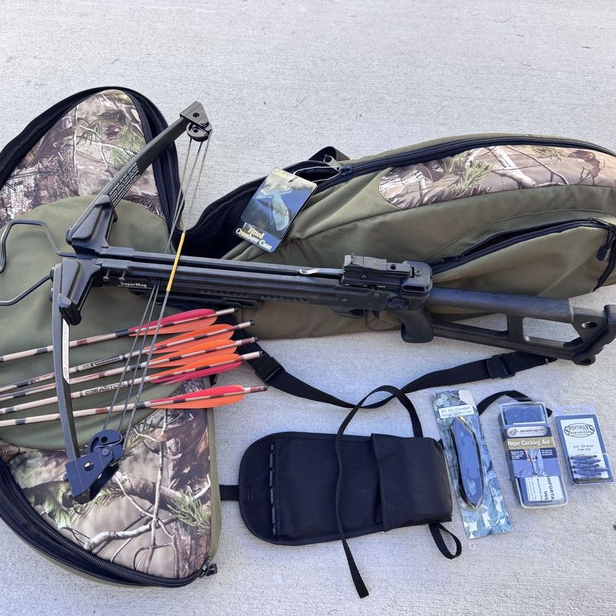 Horton SuperMag Crossbow Package - Case, 6 Easton Bolts, Quiver, & Accessories - Very Good Condition