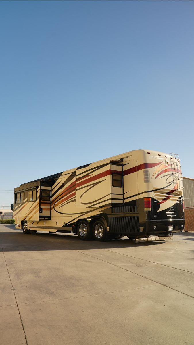 2008 Beaver Patriot Thunder Princeton IV 44ft Diesel Motorhome - 38K Miles, 4 Slide-Outs