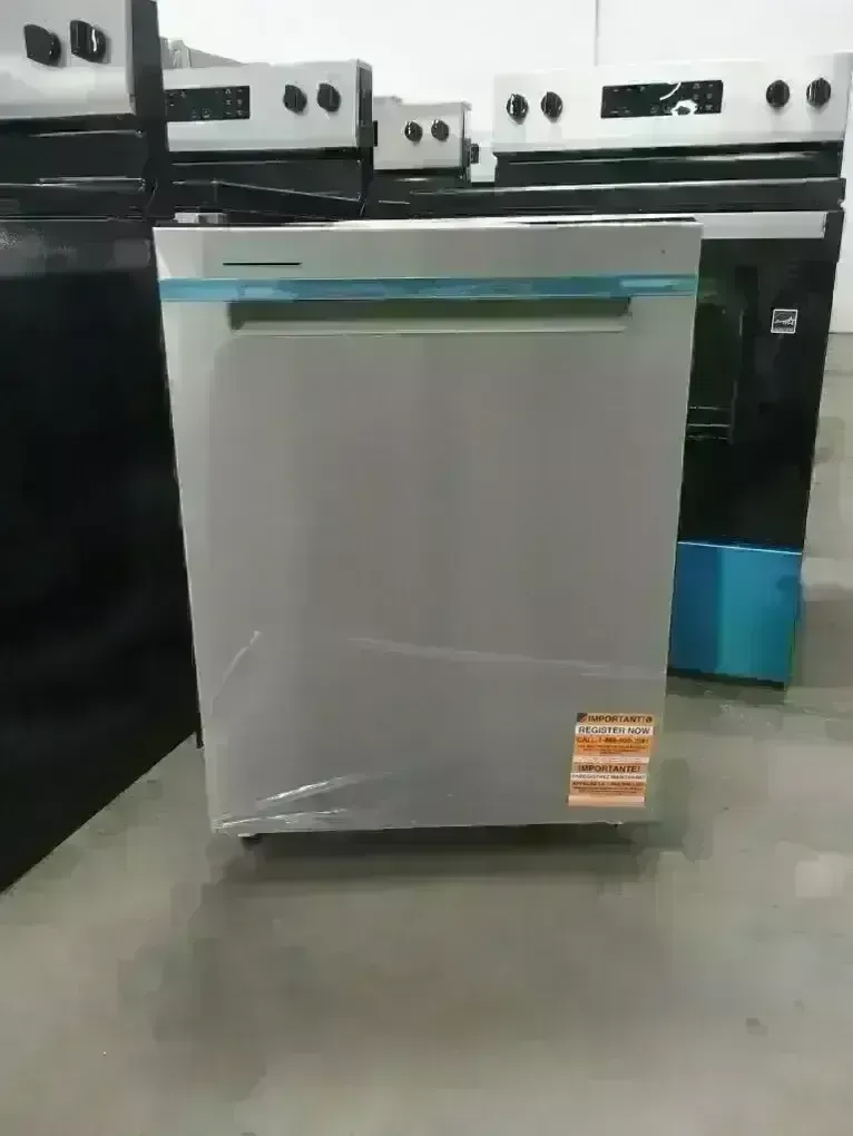 NEW WHIRLPOOL STAINLESS DISHWASHER W 3RD RACK