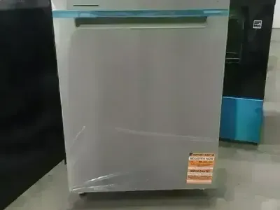 NEW WHIRLPOOL STAINLESS DISHWASHER W 3RD RACK