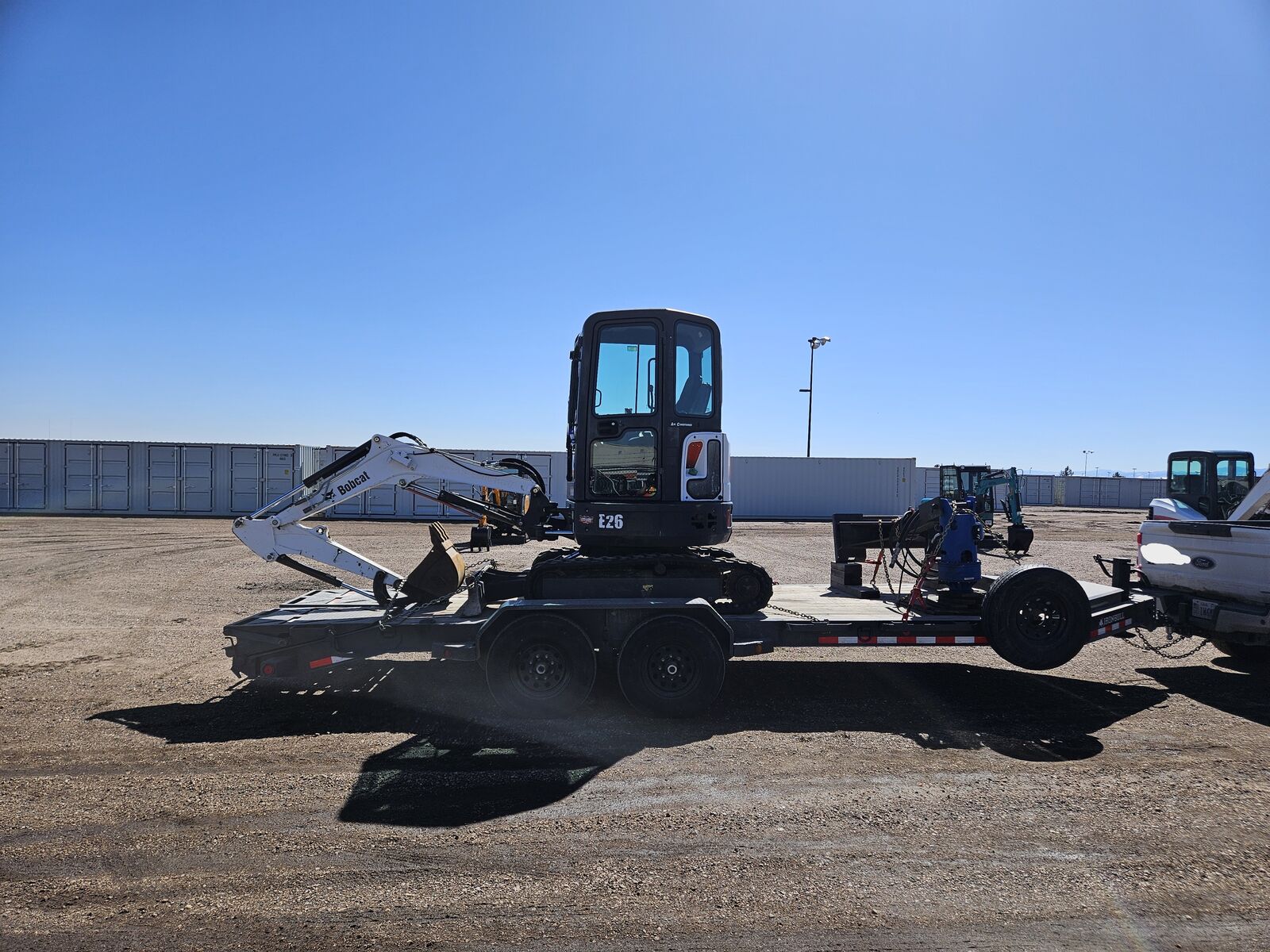 Bobcat e26 mini Excavator