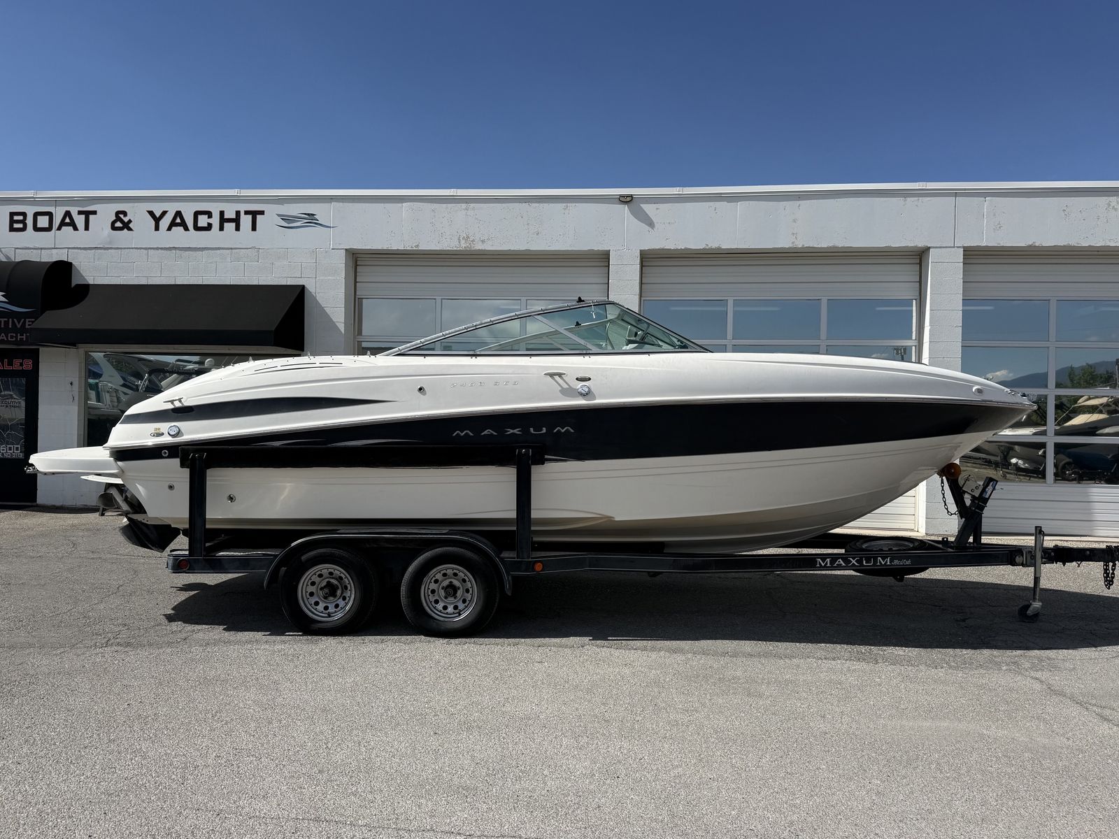 2006 24' Maxum 2400 SC3 Cuddy Cabin