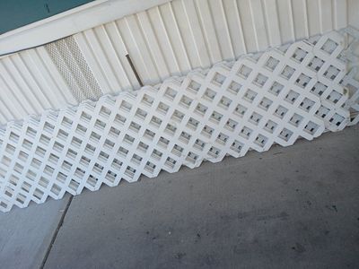 9 used 4x8-ft White Vinyl Traditional Lattice