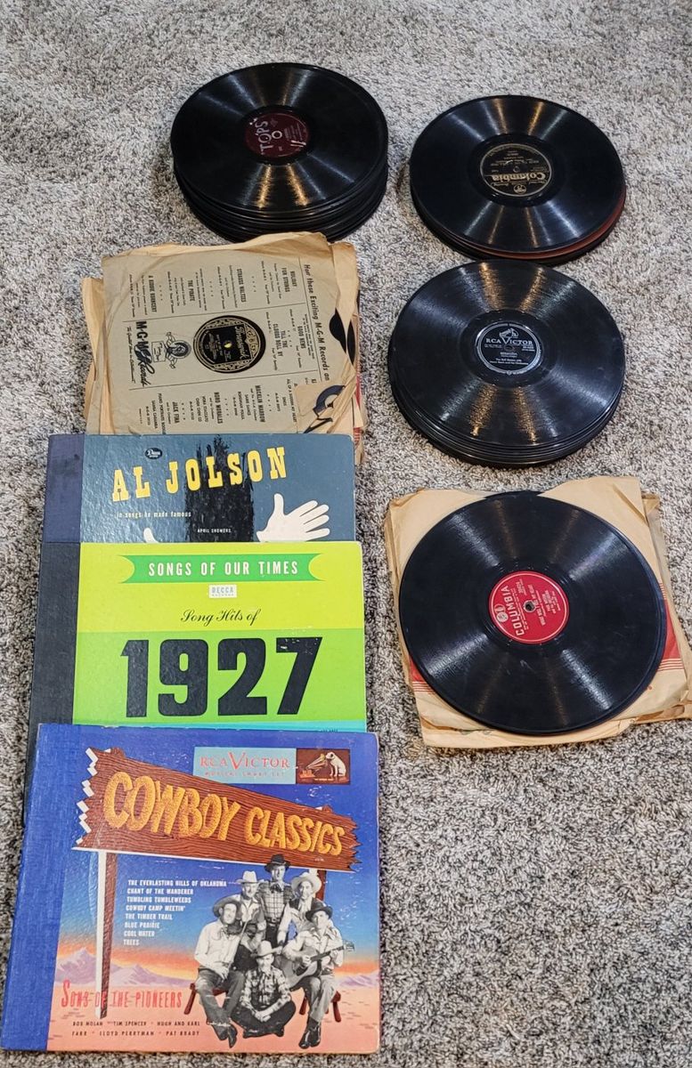100 + vintage 78 RPM records