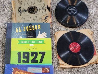 100 + vintage 78 RPM records