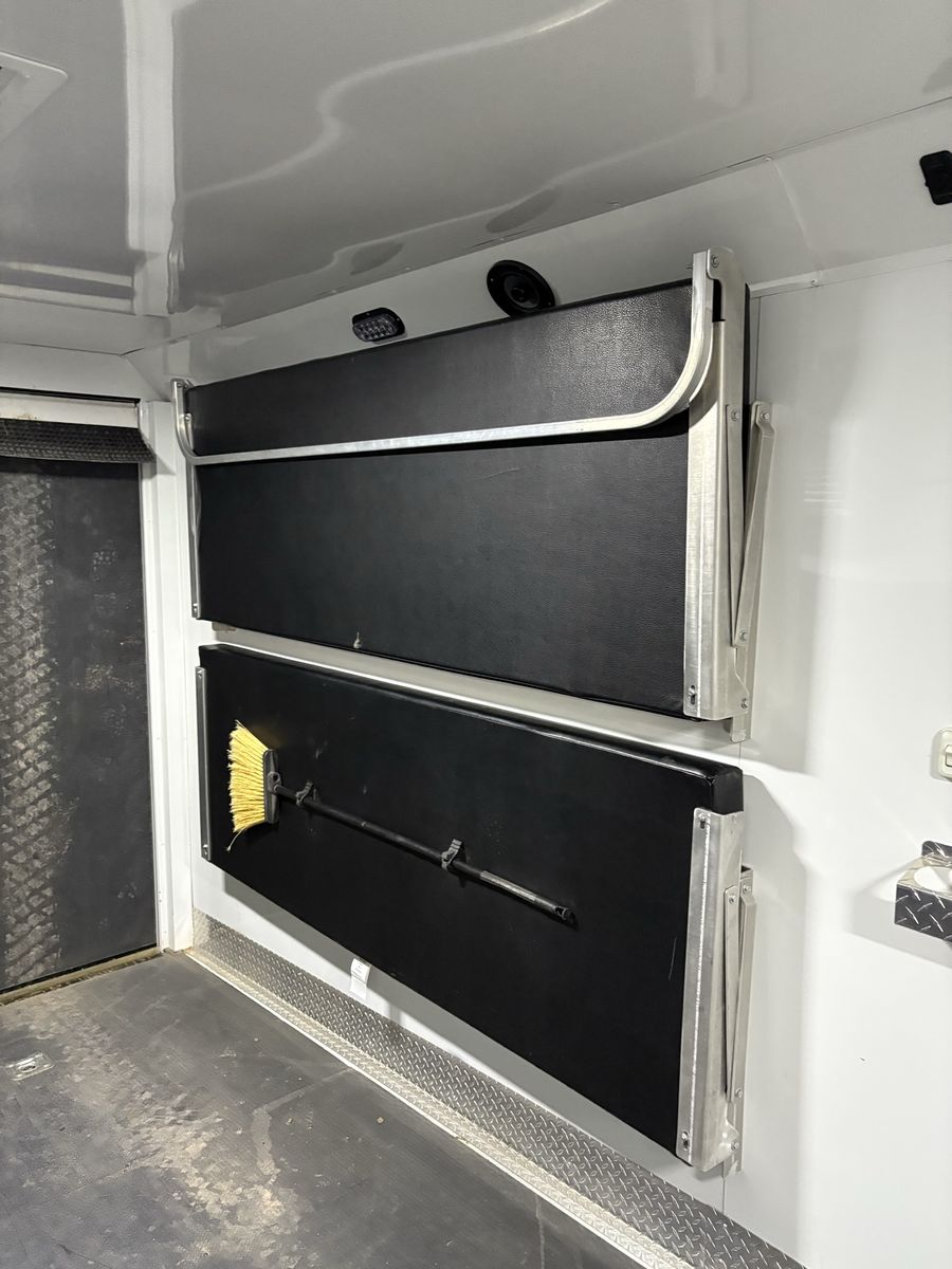 Main image 12