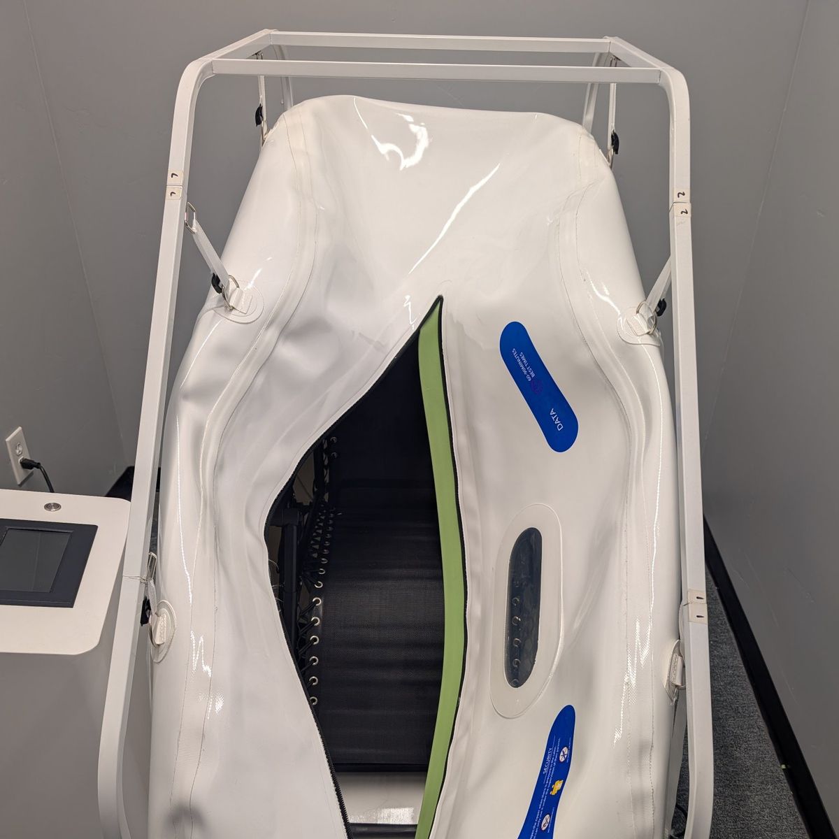 hyperbaric chamber HBOT adjustable pressure up to