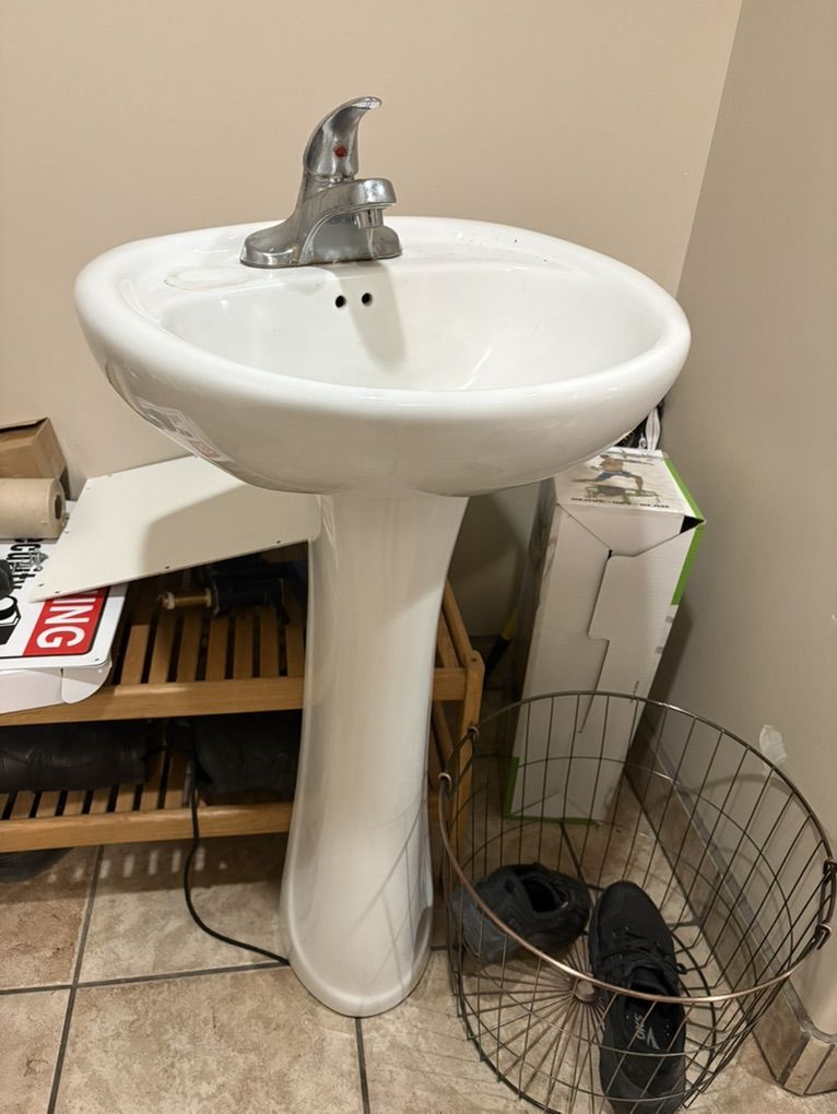 Pedestal Sink