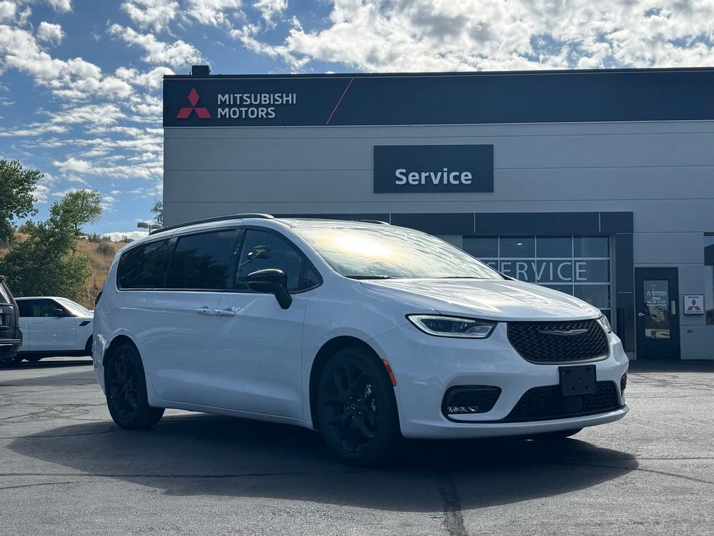 2025 Chrysler Pacifica Limited