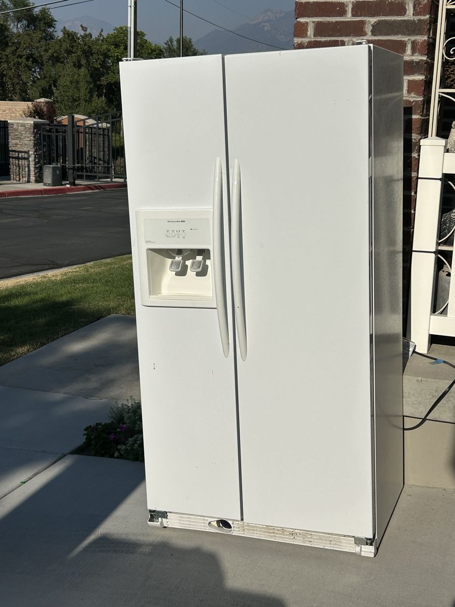 KitchenAid Side-by-Side Refrigerator with Water & Ice Dispenser