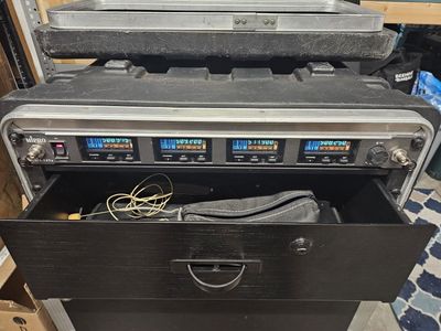 Mipro ACT-747a 4-Channel Wireless w/ Packs, Heatsets, Case