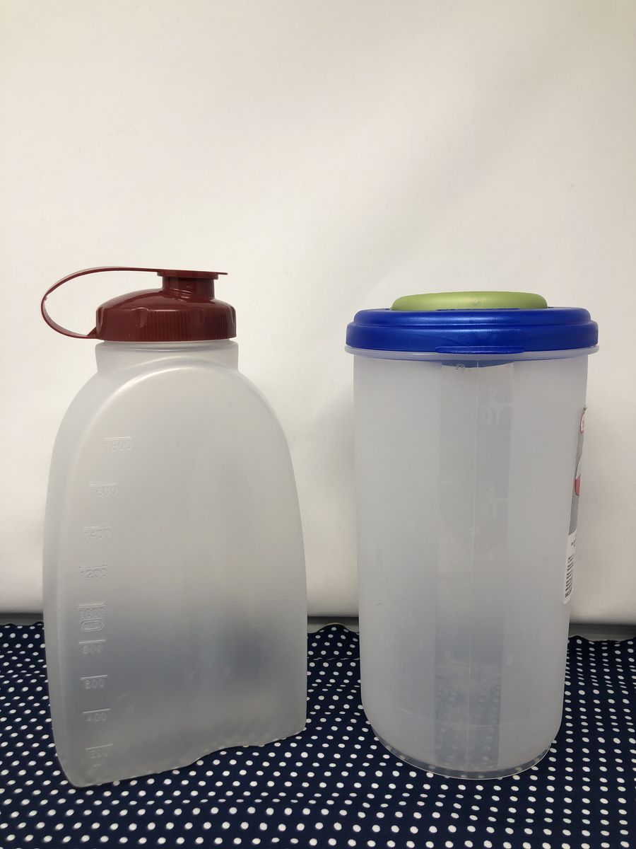 Sterilite 2-Quart Pitcher & Rubbermaid 2-Quart Pour Container – Great Condition