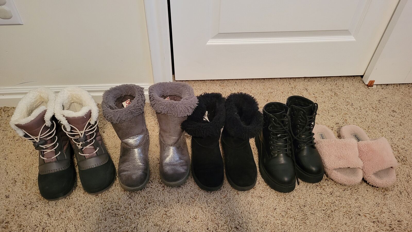 Girls Shoe Lot Size 1