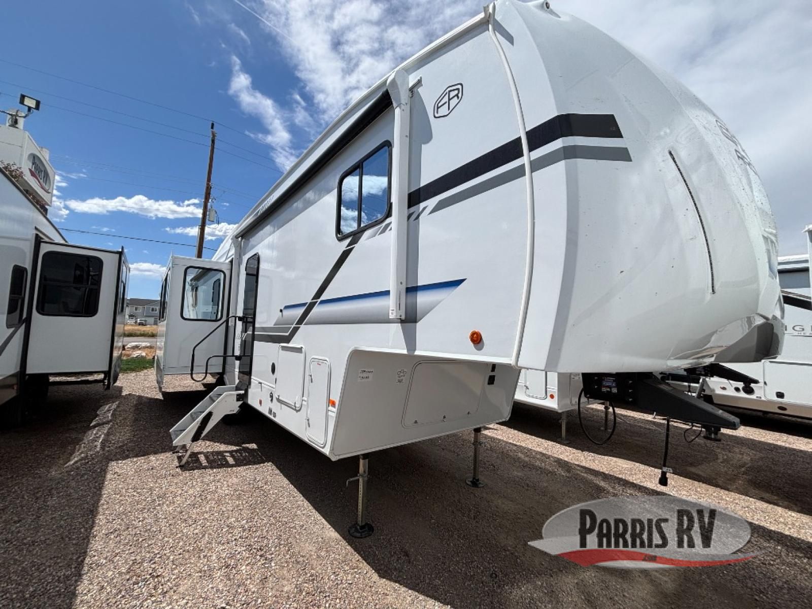 New 2026 Forest River RV Cherokee Arctic Wolf 289PANO
