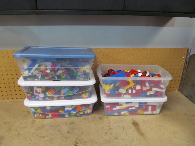 Loose Lego blocks