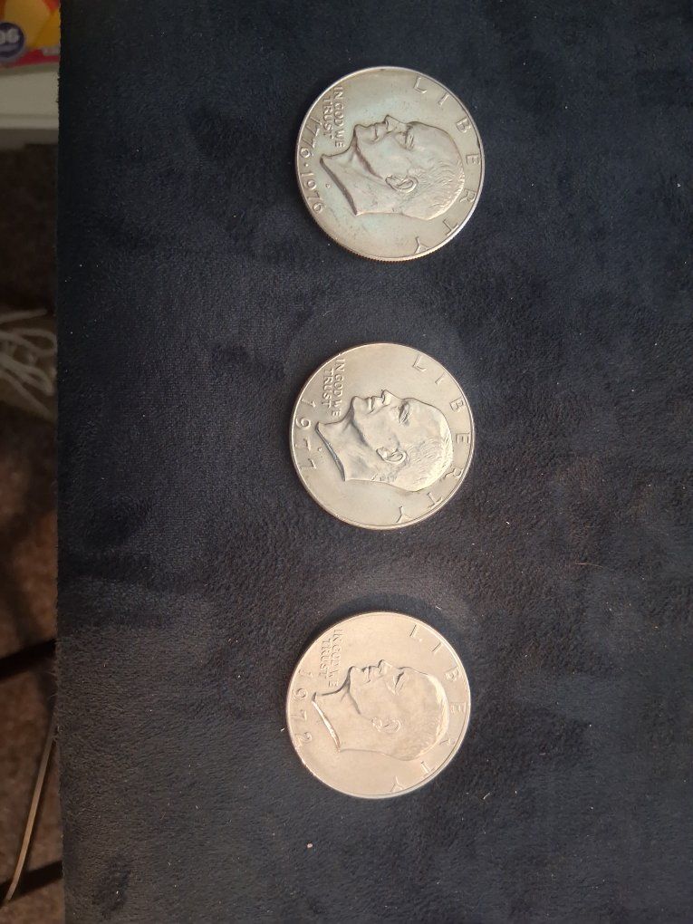 lots of collectable coins in uncirculated and mint circulated condition