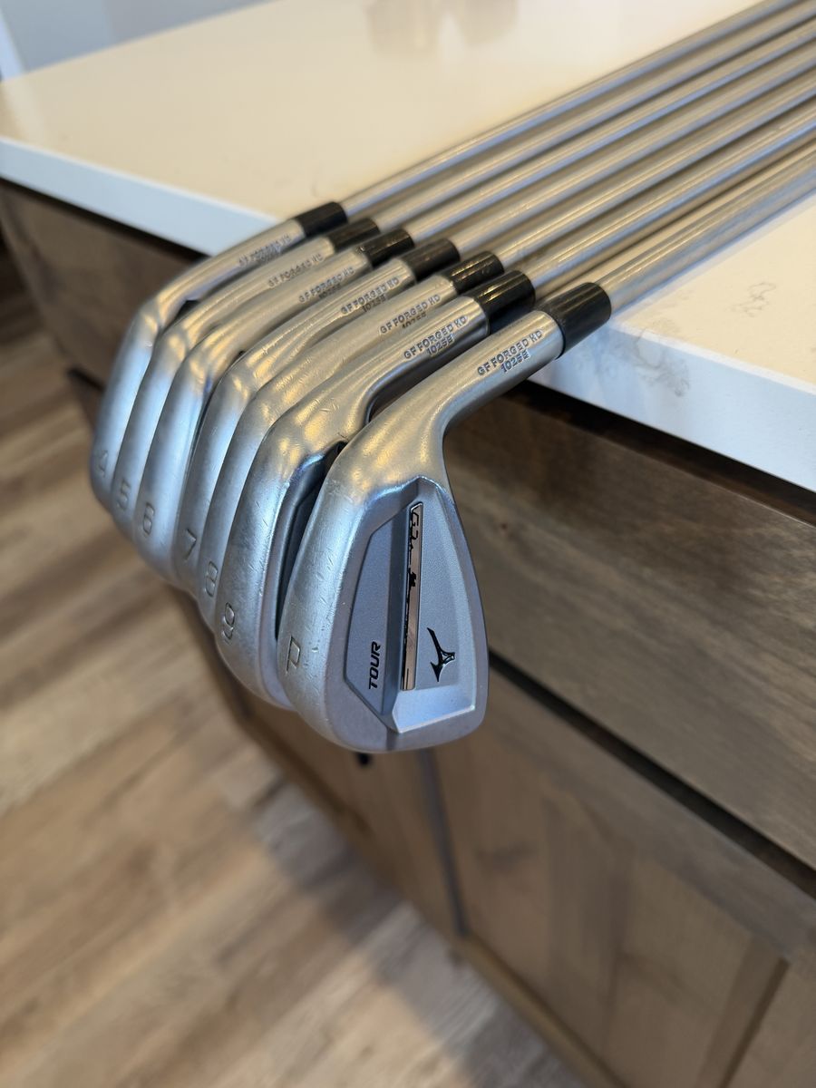 Mizuno JPX 921 Tour Irons 4-PW, Right Handed, GF Forged HD 1025E