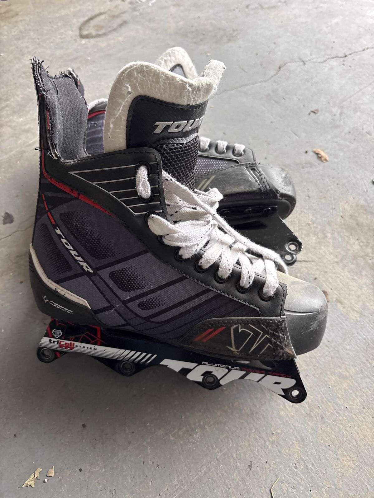 Boys hockey skates- boot only