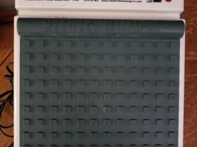 Medi-Rub Massager 2000 Plus Electric vibrating foot massager