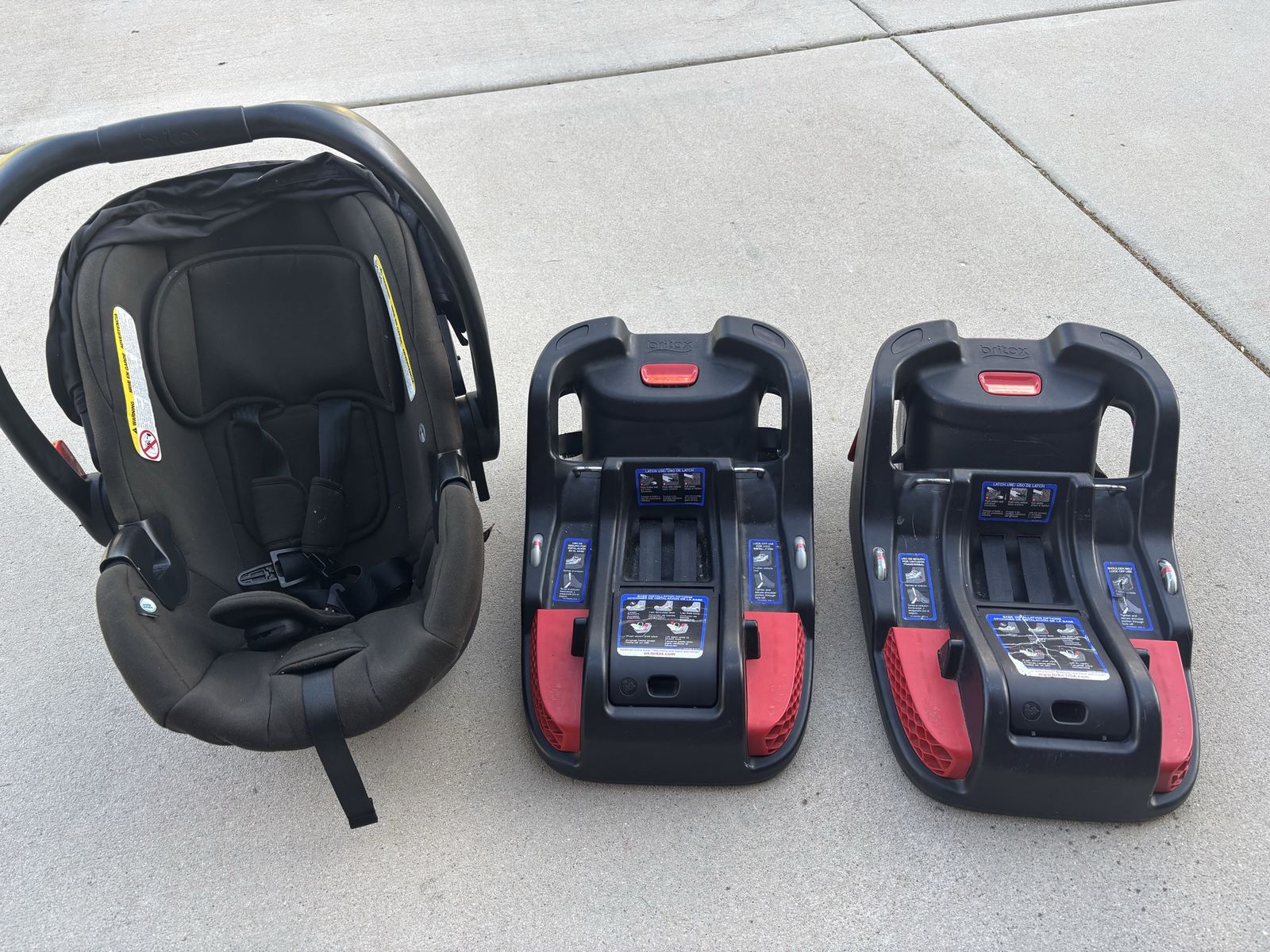 Britax infant car seat w/ two bases